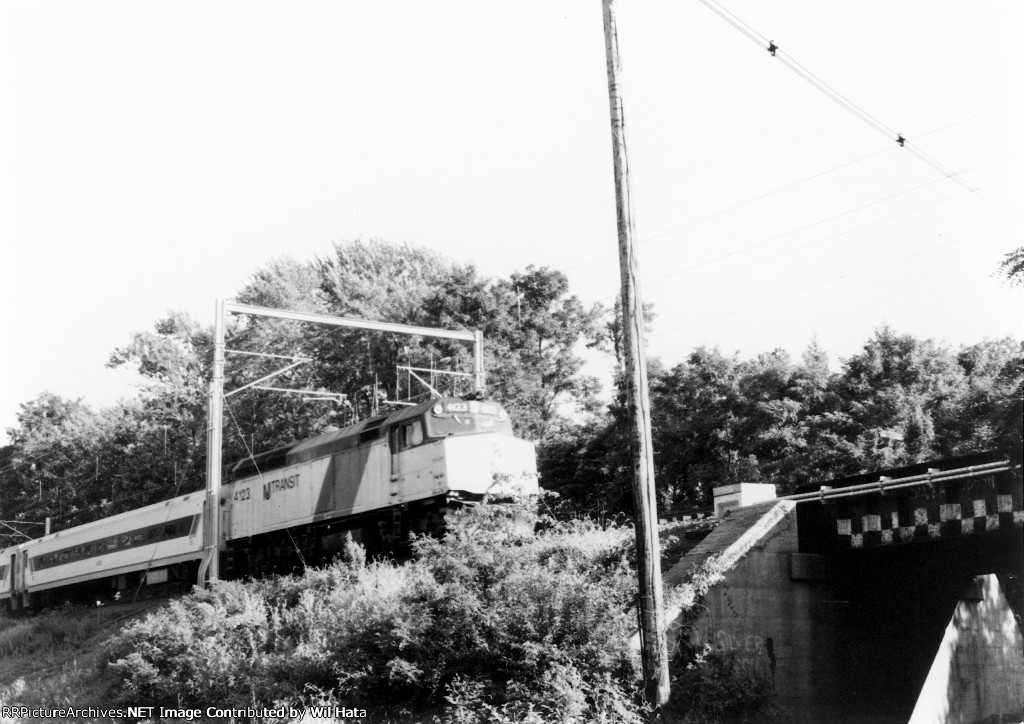 NJT F40PH-2 4123